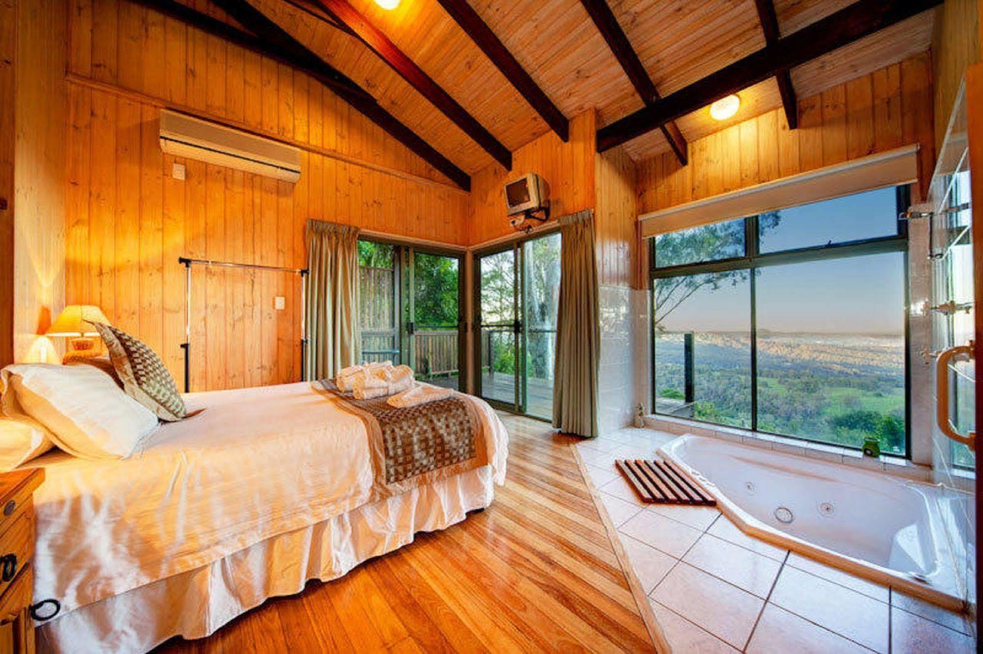 Treetops Seaview Montville Exteriér fotografie